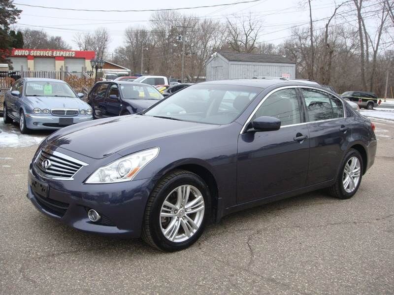 2011 INFINITI G37