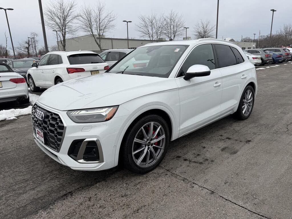 2024 AUDI SQ5