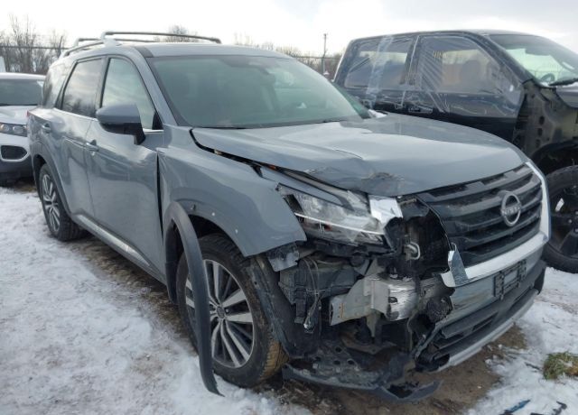 2022 NISSAN Pathfinder