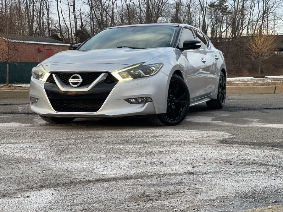 2017 NISSAN Maxima