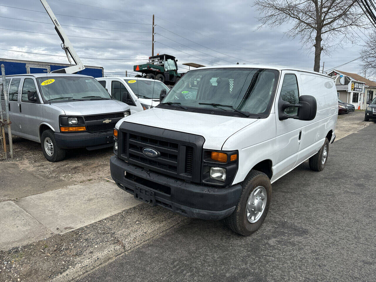 2012 FORD E-250