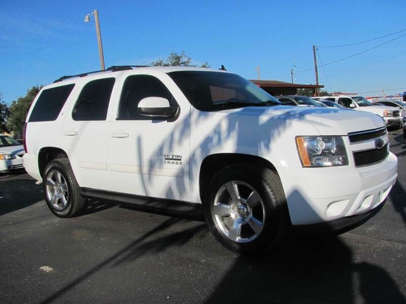 2011 CHEVROLET Tahoe