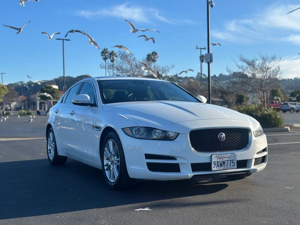2019 JAGUAR XE