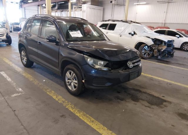 2016 VOLKSWAGEN Tiguan