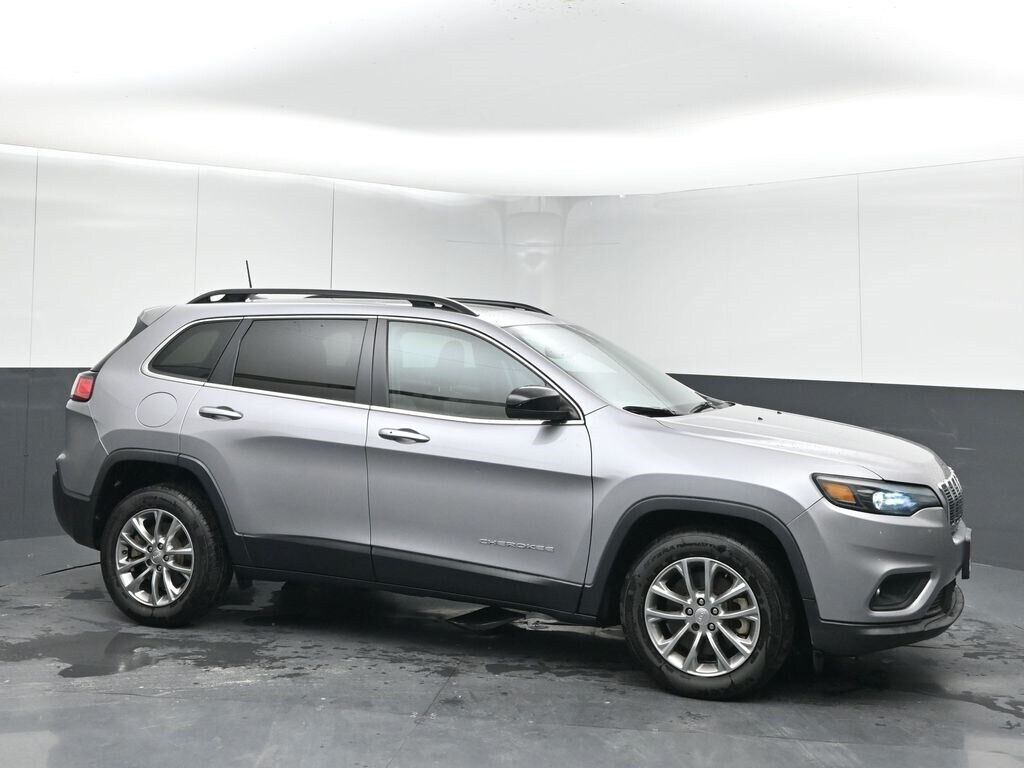 2022 JEEP Cherokee