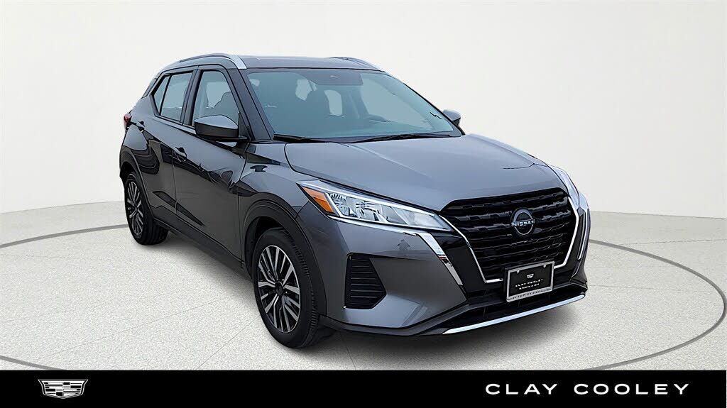 2024 NISSAN Kicks