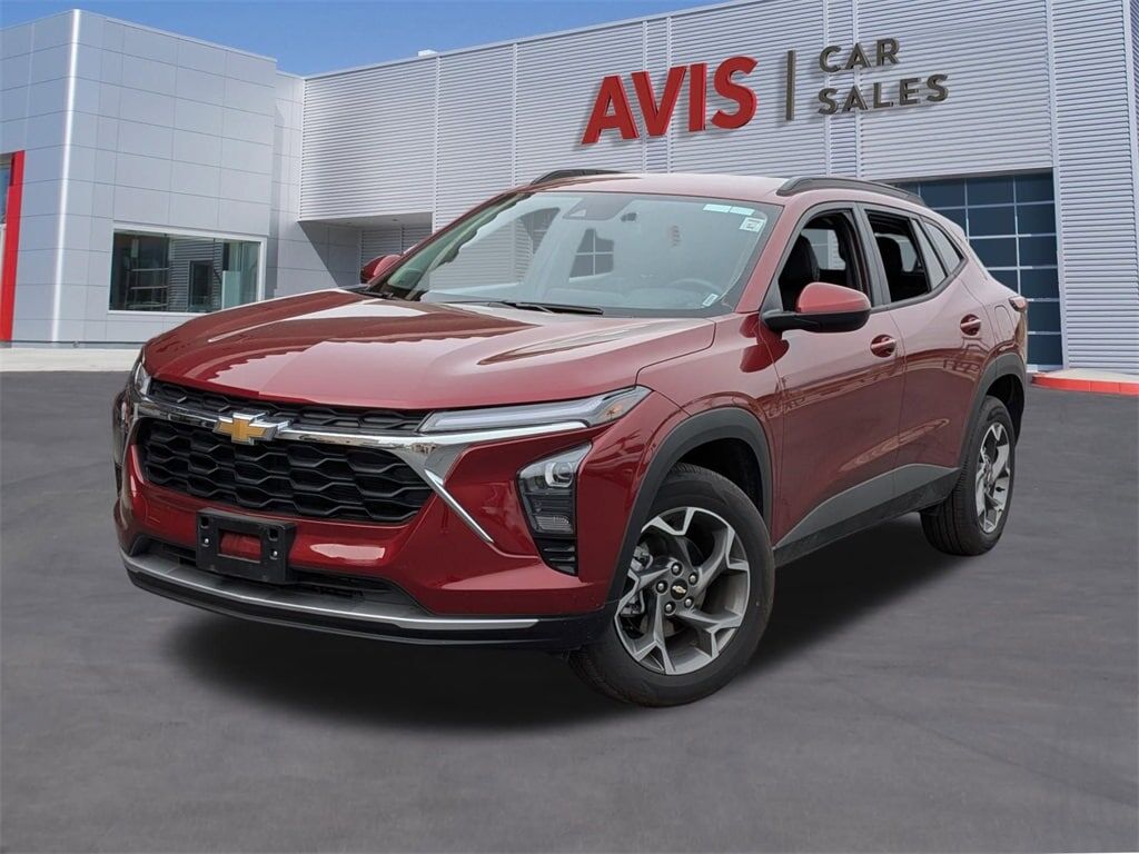 2025 CHEVROLET Trax