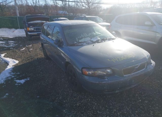 2003 VOLVO V70