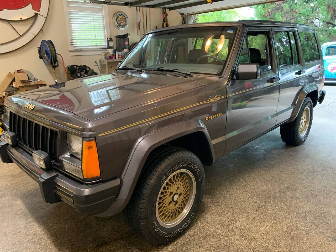 1990 JEEP Cherokee