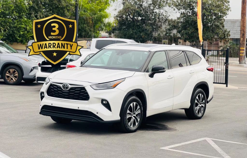 2021 TOYOTA Highlander