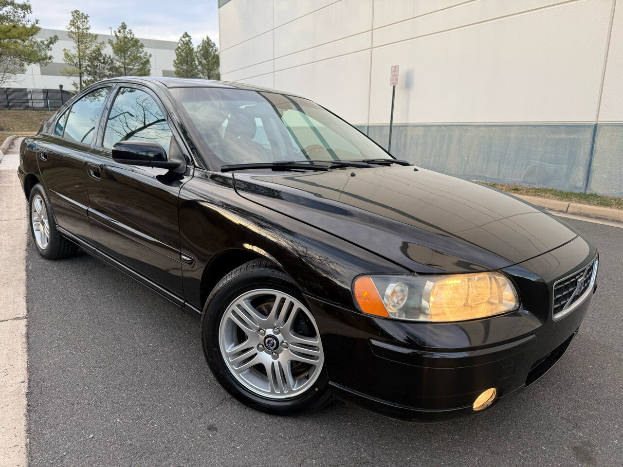 2005 VOLVO S60