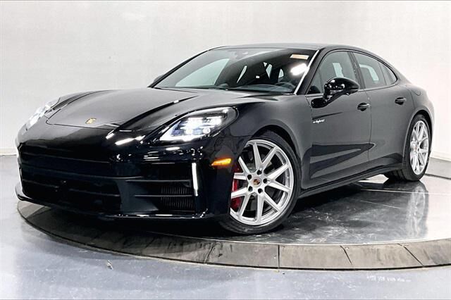 2025 PORSCHE Panamera