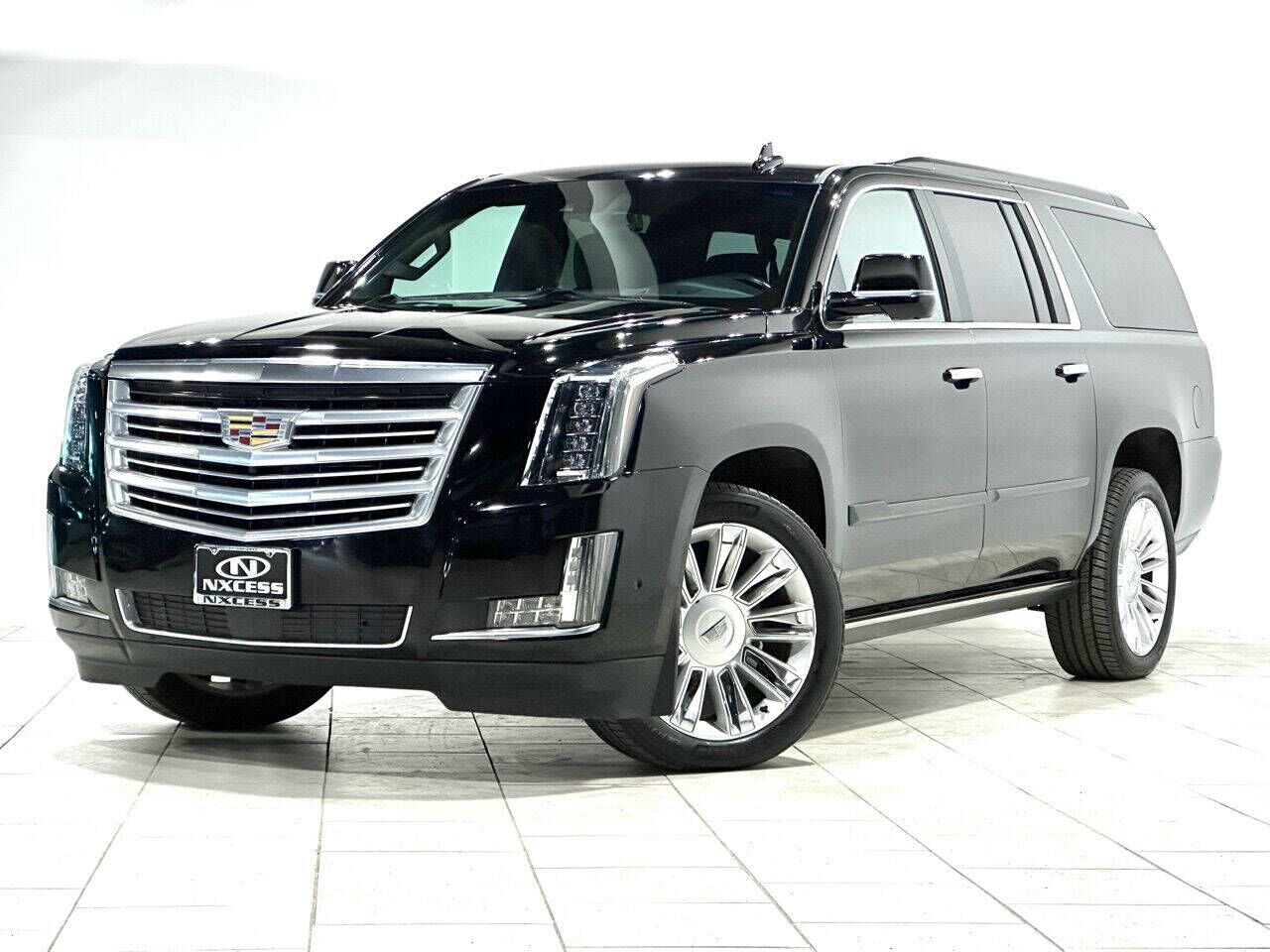 2017 CADILLAC Escalade ESV