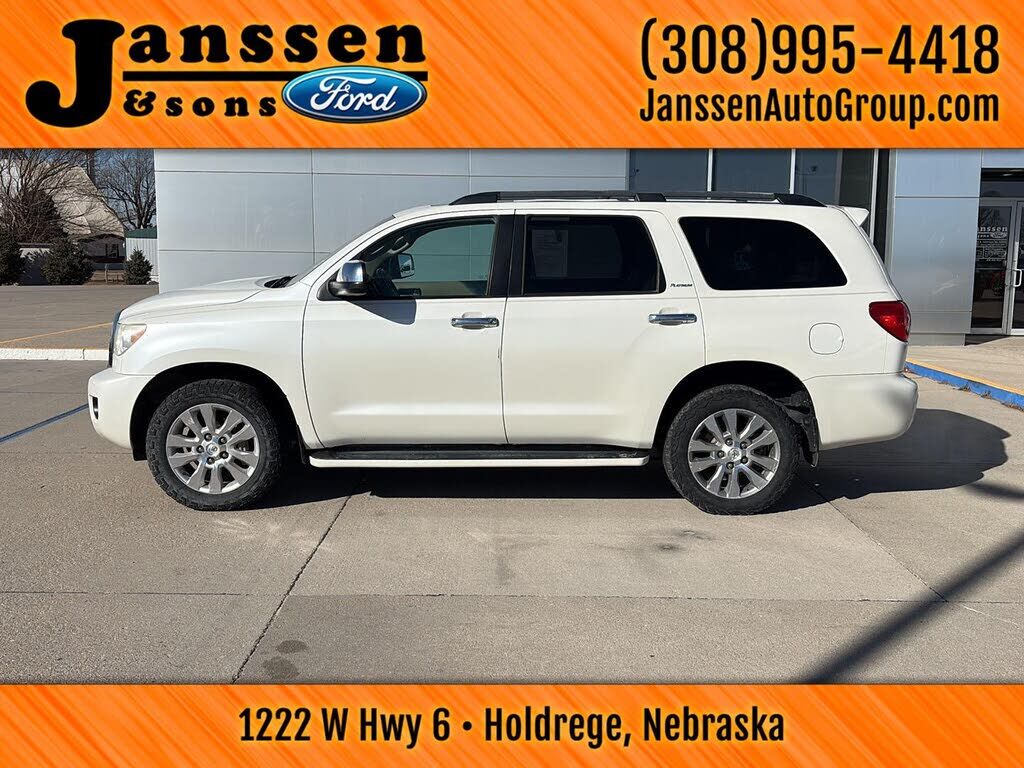 2014 TOYOTA Sequoia