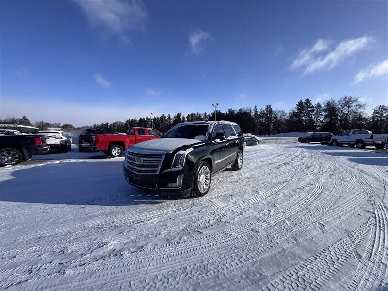 2017 CADILLAC Escalade