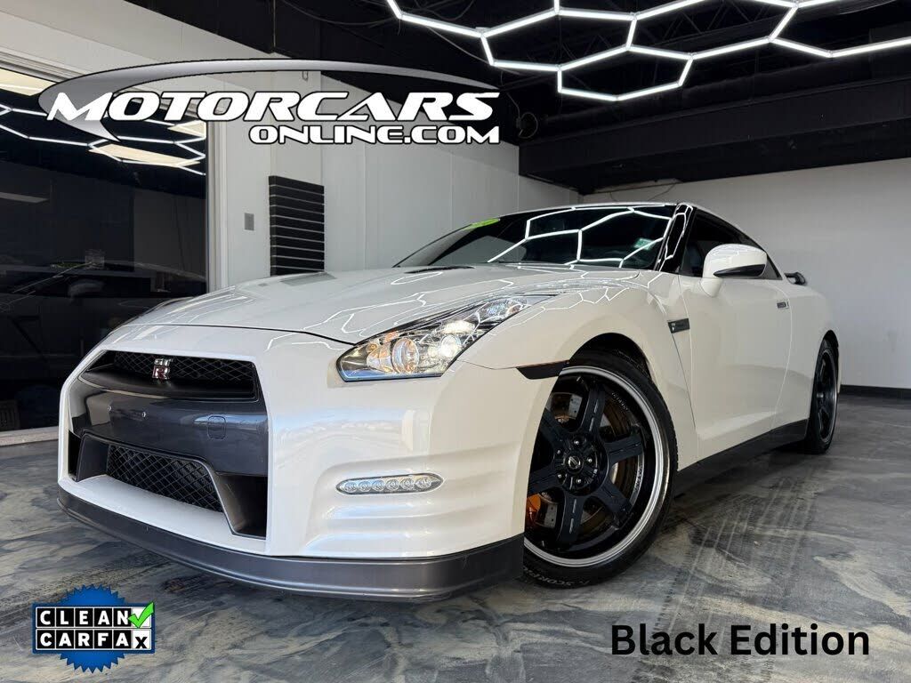 Nissan GT-R