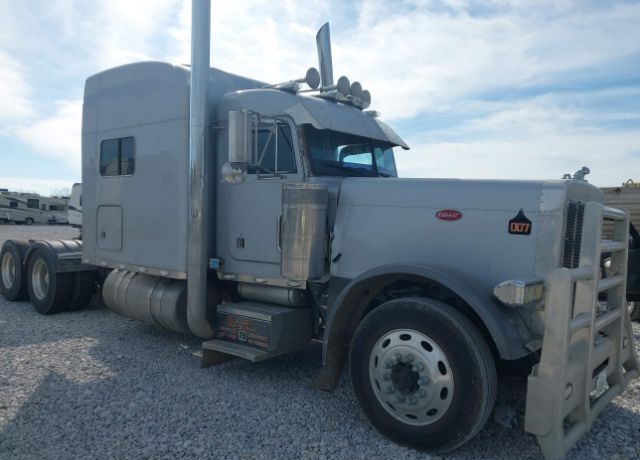 2004 PETERBILT 379
