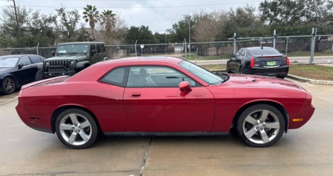 2009 DODGE Challenger