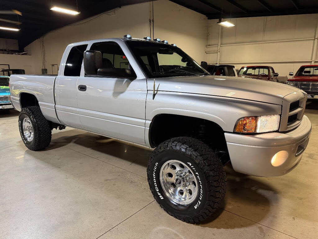 2002 DODGE Ram