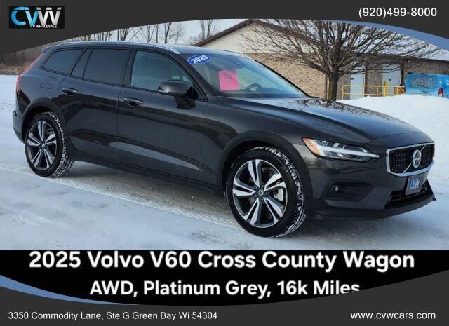 2025 VOLVO V60CC