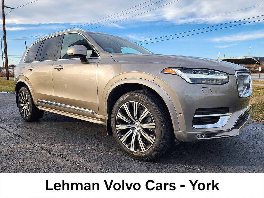 2022 VOLVO XC90