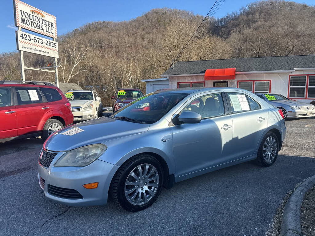 2010 SUZUKI Kizashi