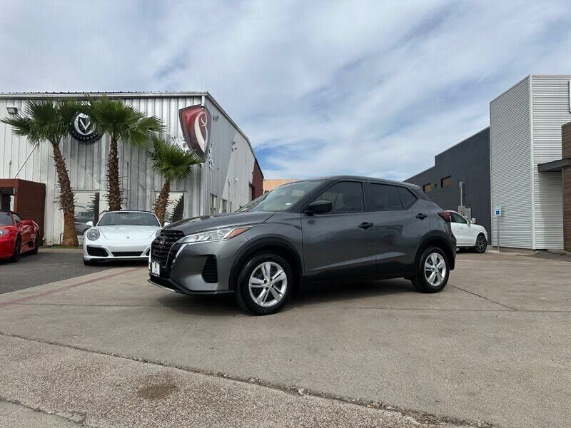 2024 NISSAN Kicks