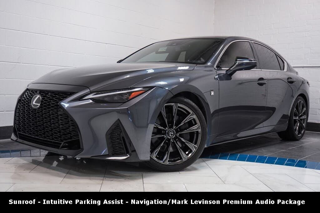 2023 LEXUS IS