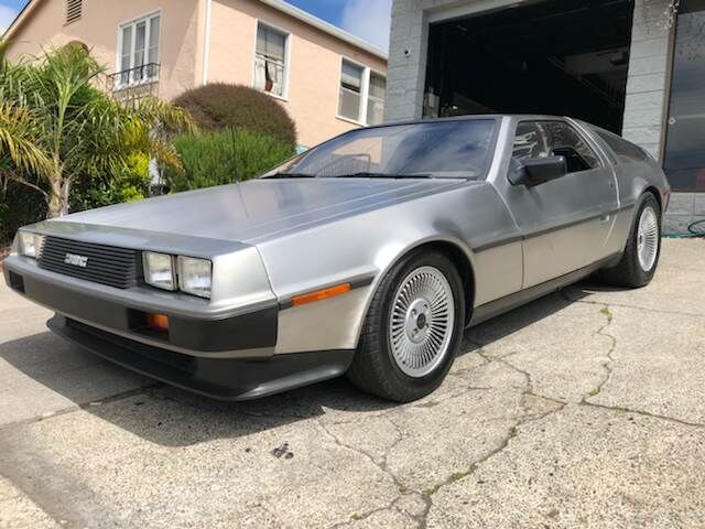 1981 DELOREAN DMC-12