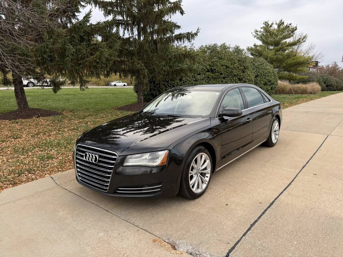 2012 AUDI A8