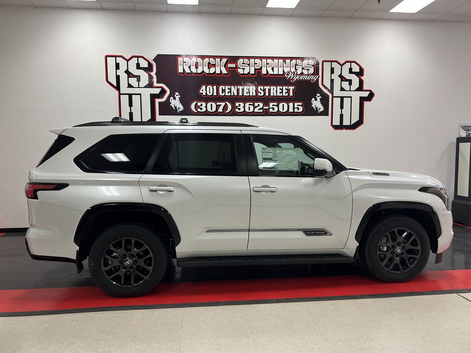 2025 TOYOTA Sequoia