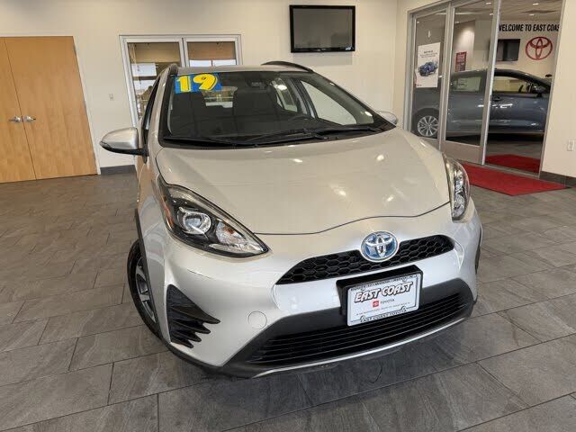 2019 TOYOTA Prius