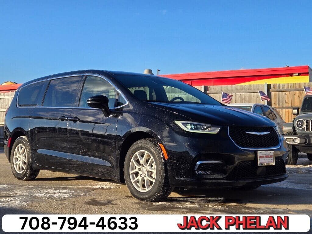 2025 CHRYSLER Pacifica