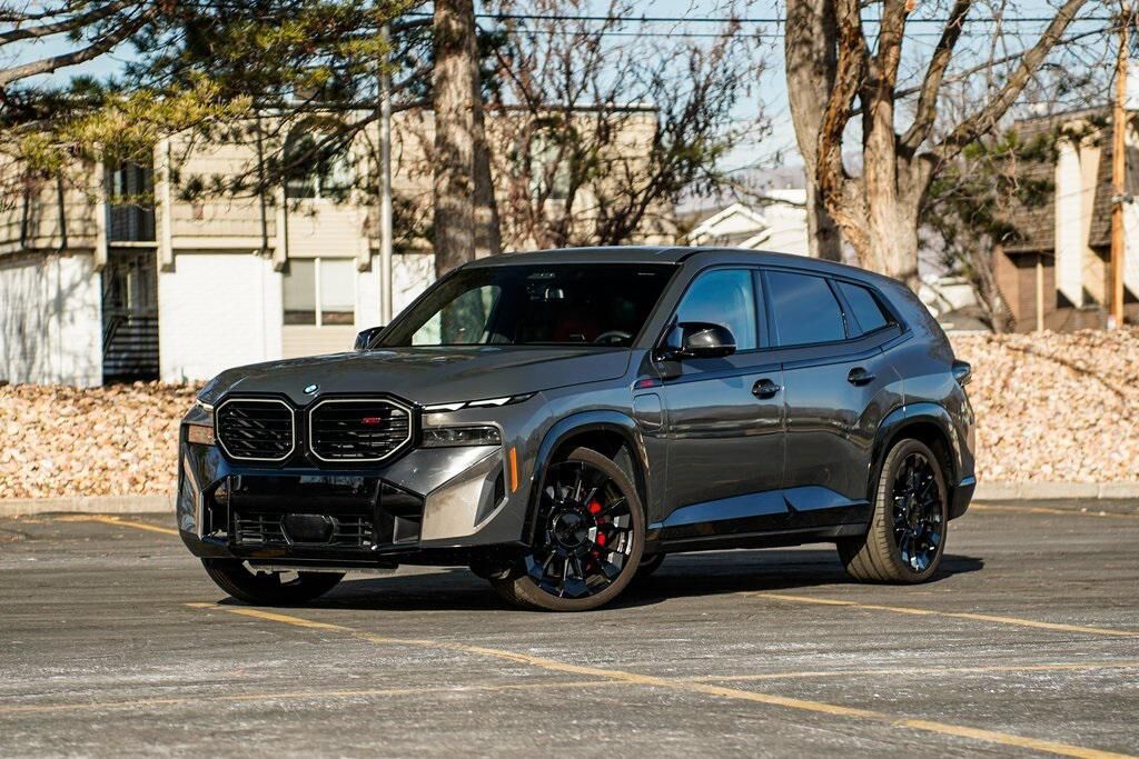 2025 BMW XM