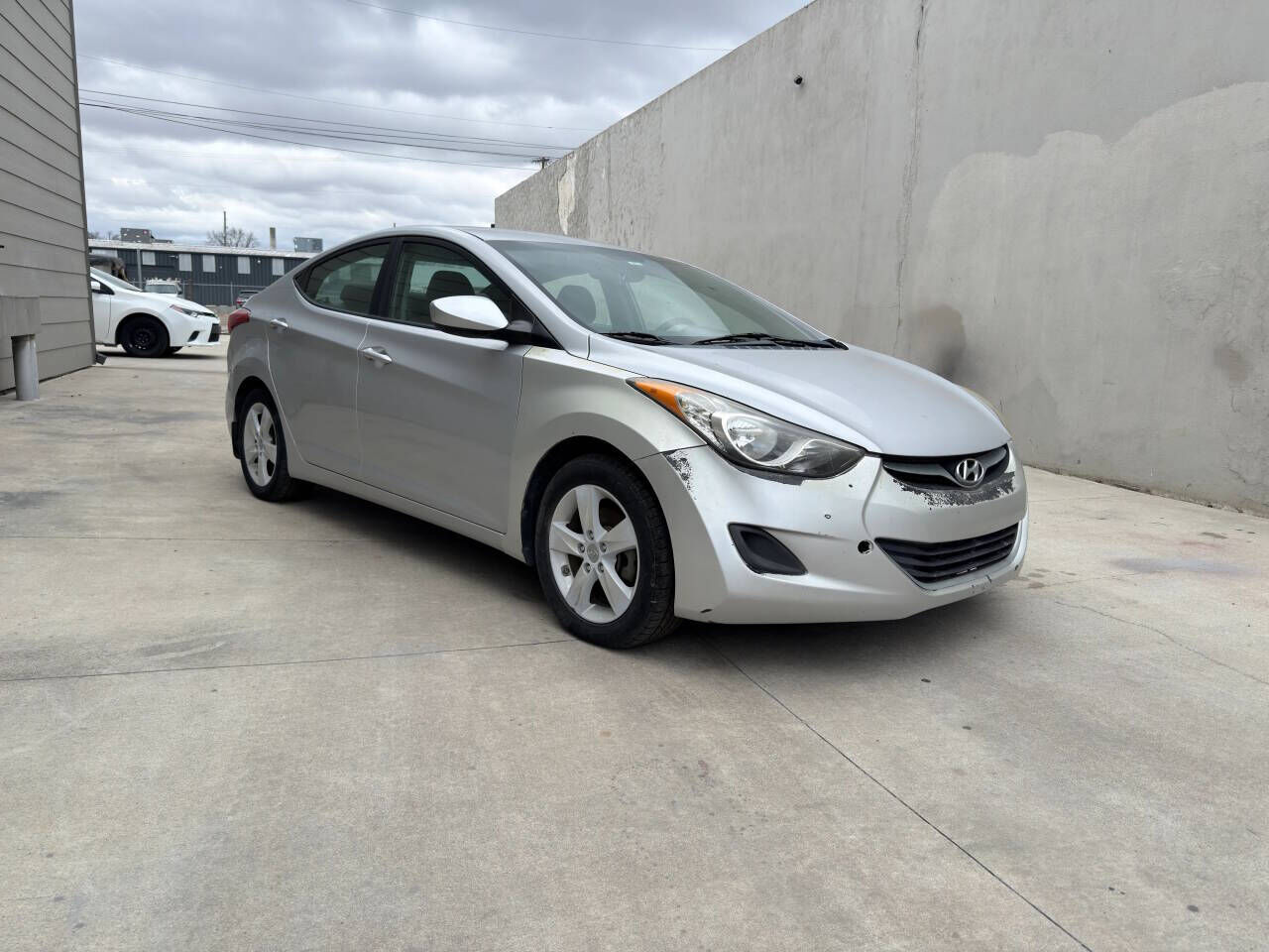 2013 HYUNDAI Elantra