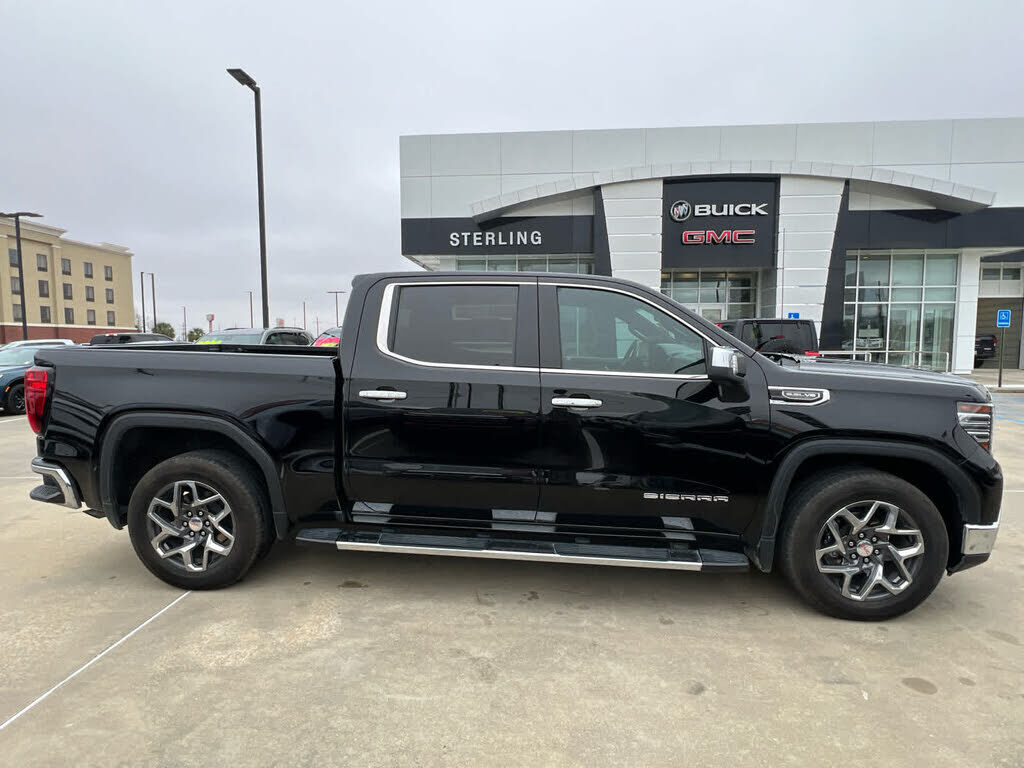 2023 GMC Sierra
