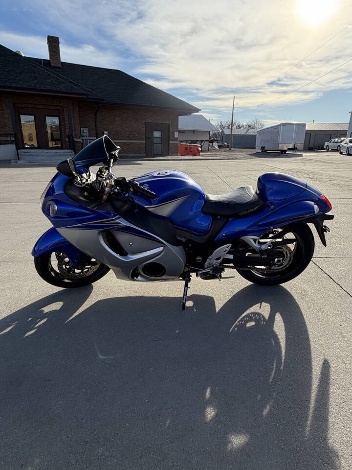 2015 SUZUKI GSX1300RAL