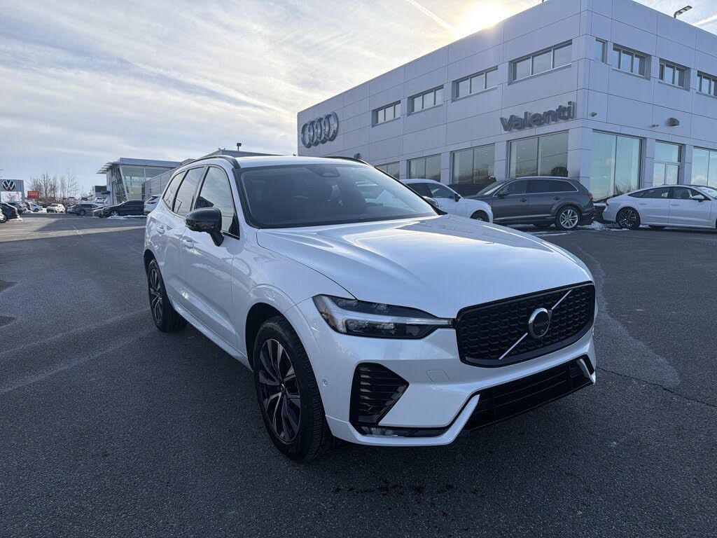 2025 VOLVO XC60