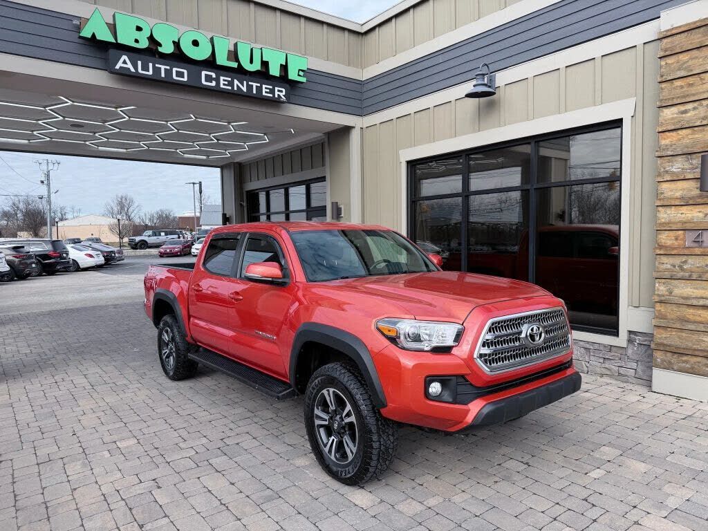 2017 TOYOTA Tacoma