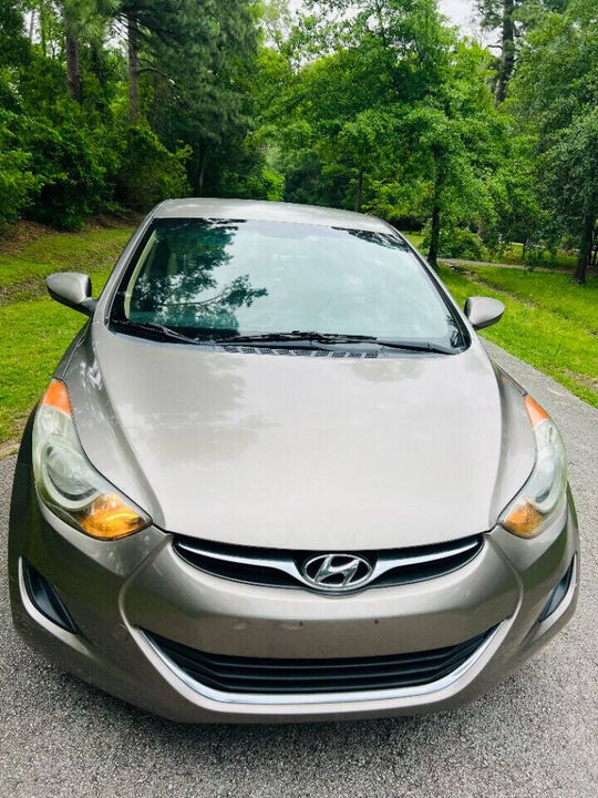 2011 HYUNDAI Elantra