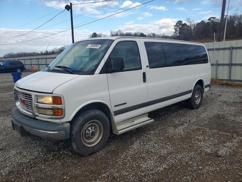 GMC Savana