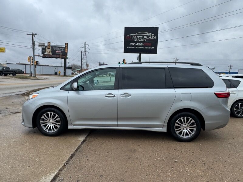 2020 TOYOTA Sienna