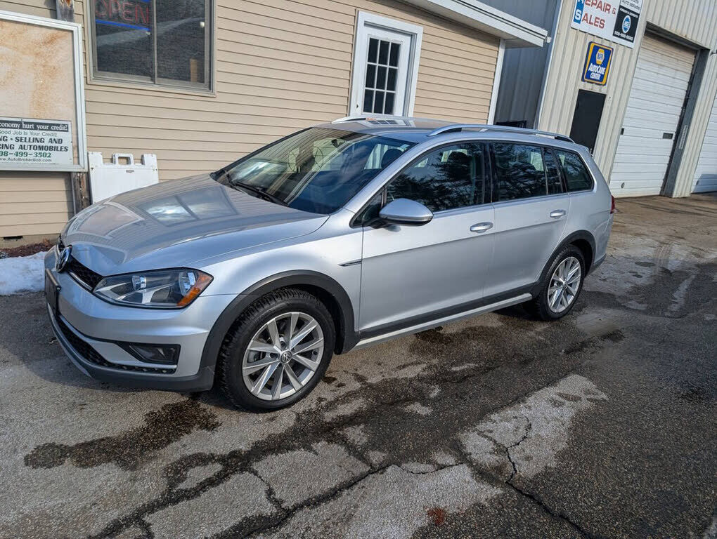 2017 VOLKSWAGEN Golf Alltrack