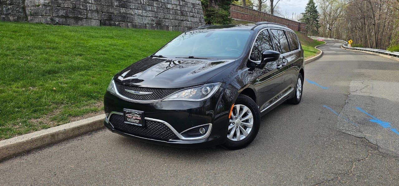 2017 CHRYSLER Pacifica