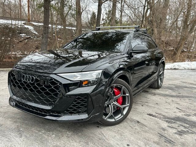2025 AUDI RS Q8