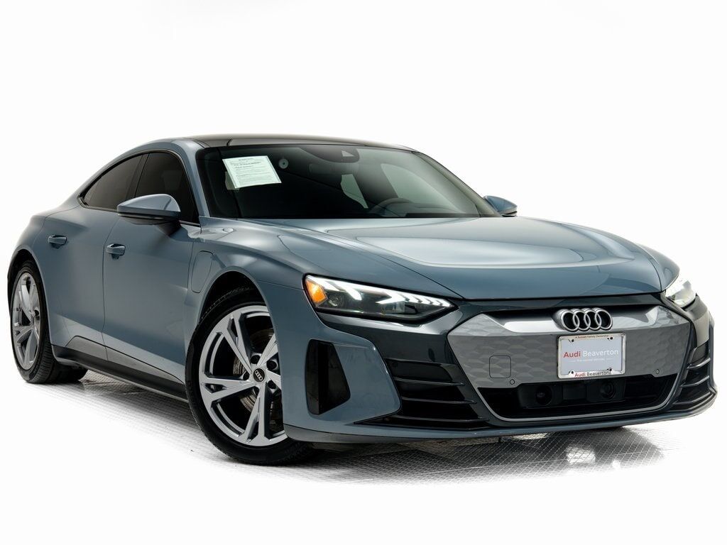 2022 AUDI e-tron