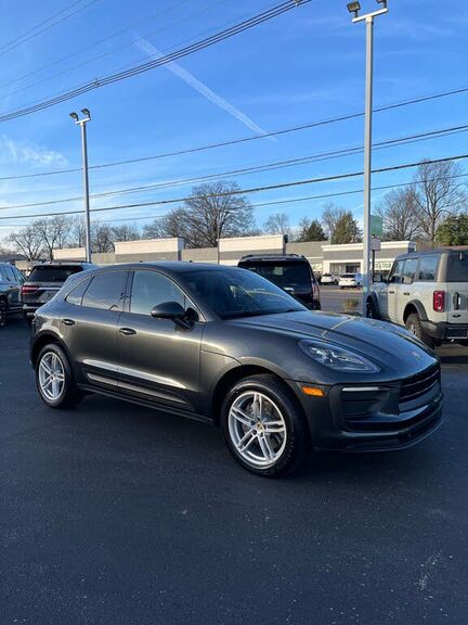 2022 PORSCHE Macan