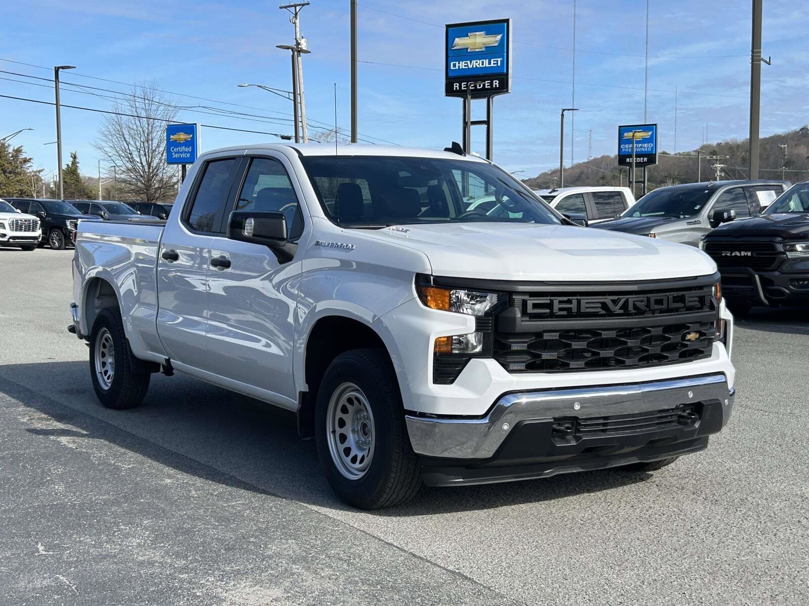 2025 CHEVROLET Silverado