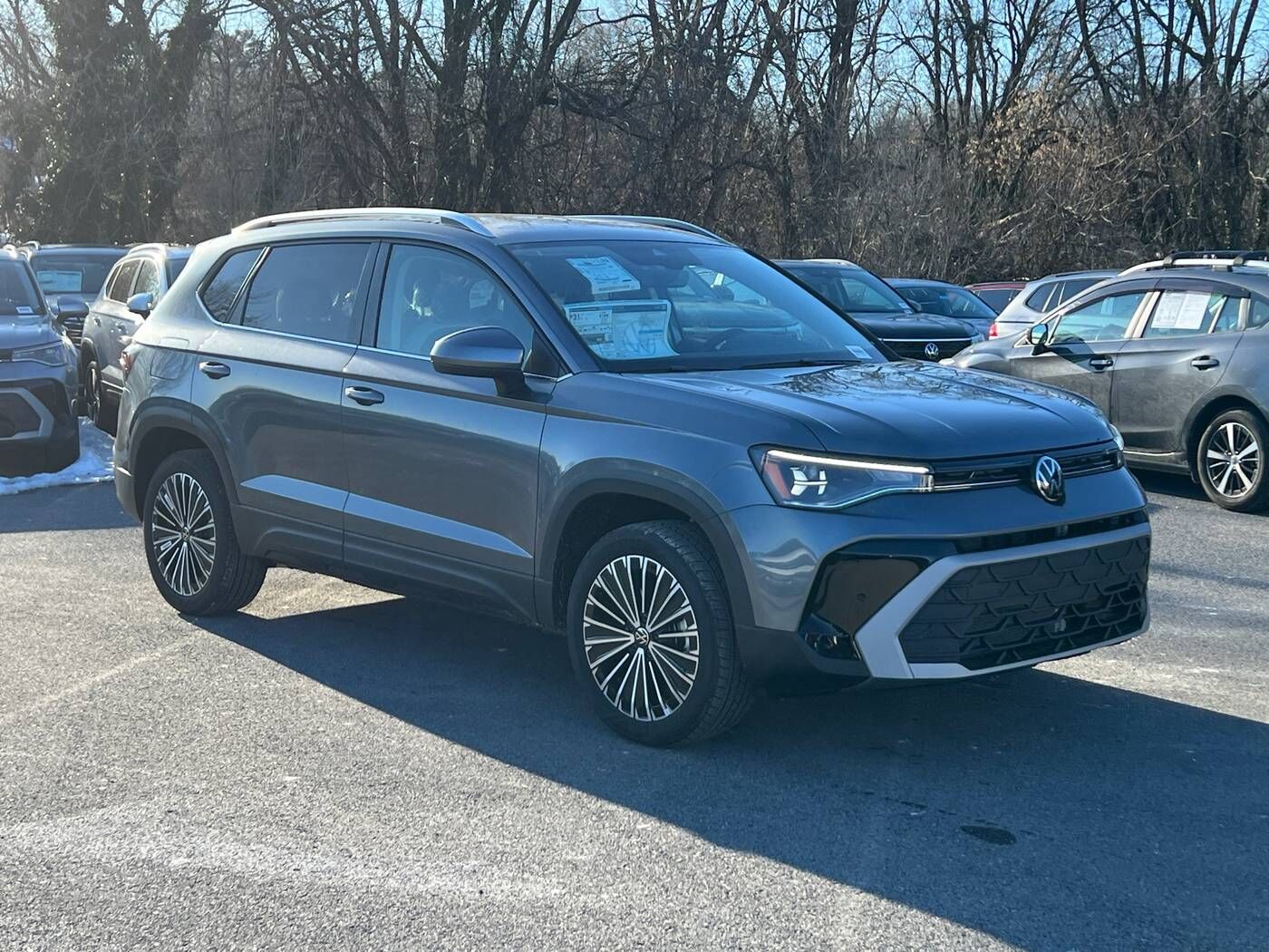 2025 VOLKSWAGEN Taos
