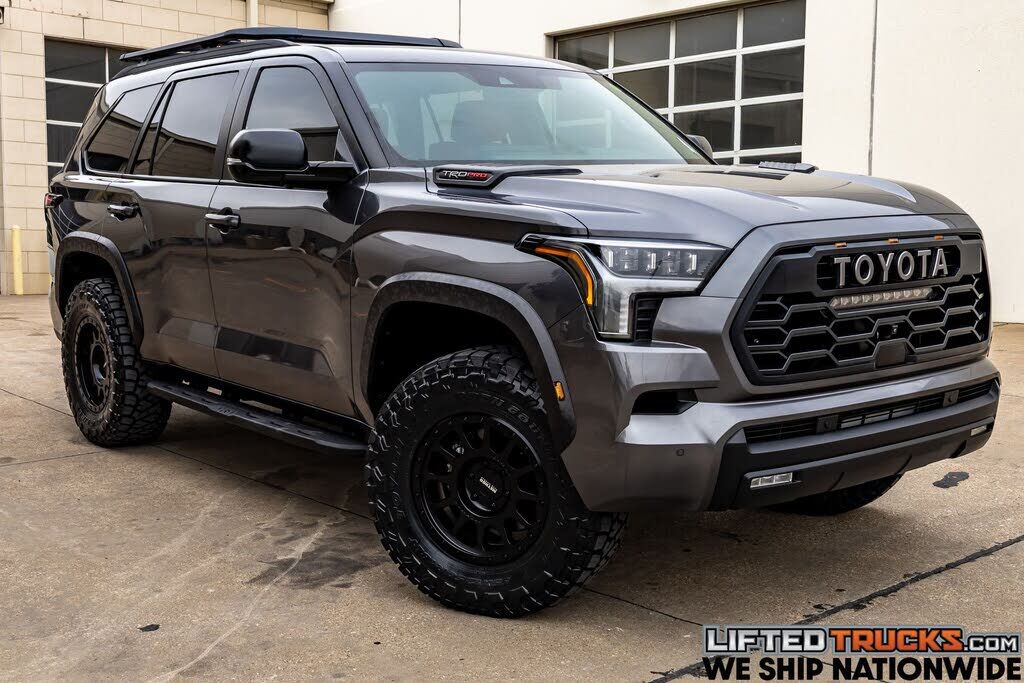 2025 TOYOTA Sequoia